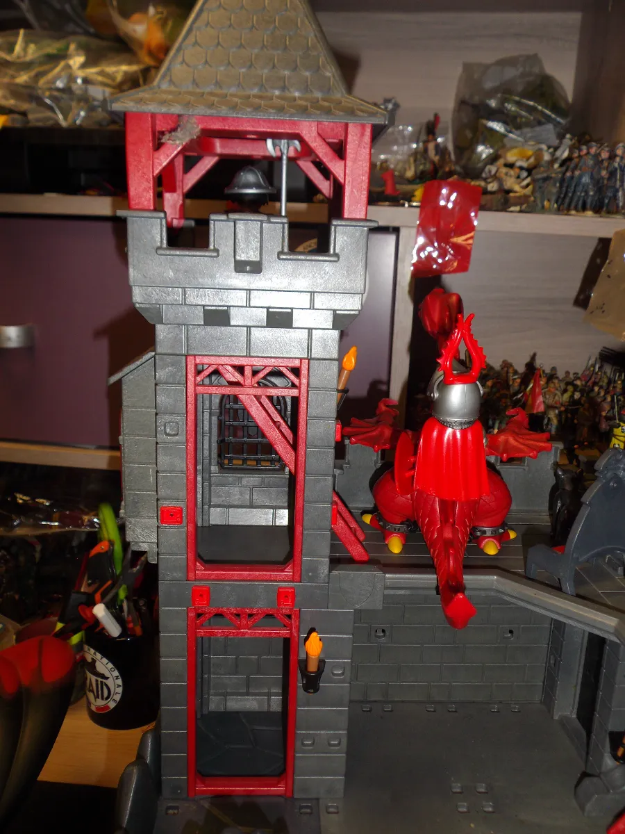 Rare: Lot Playmobil " Le château du Dragon + armée + grand dragon "- guerriers vue 8