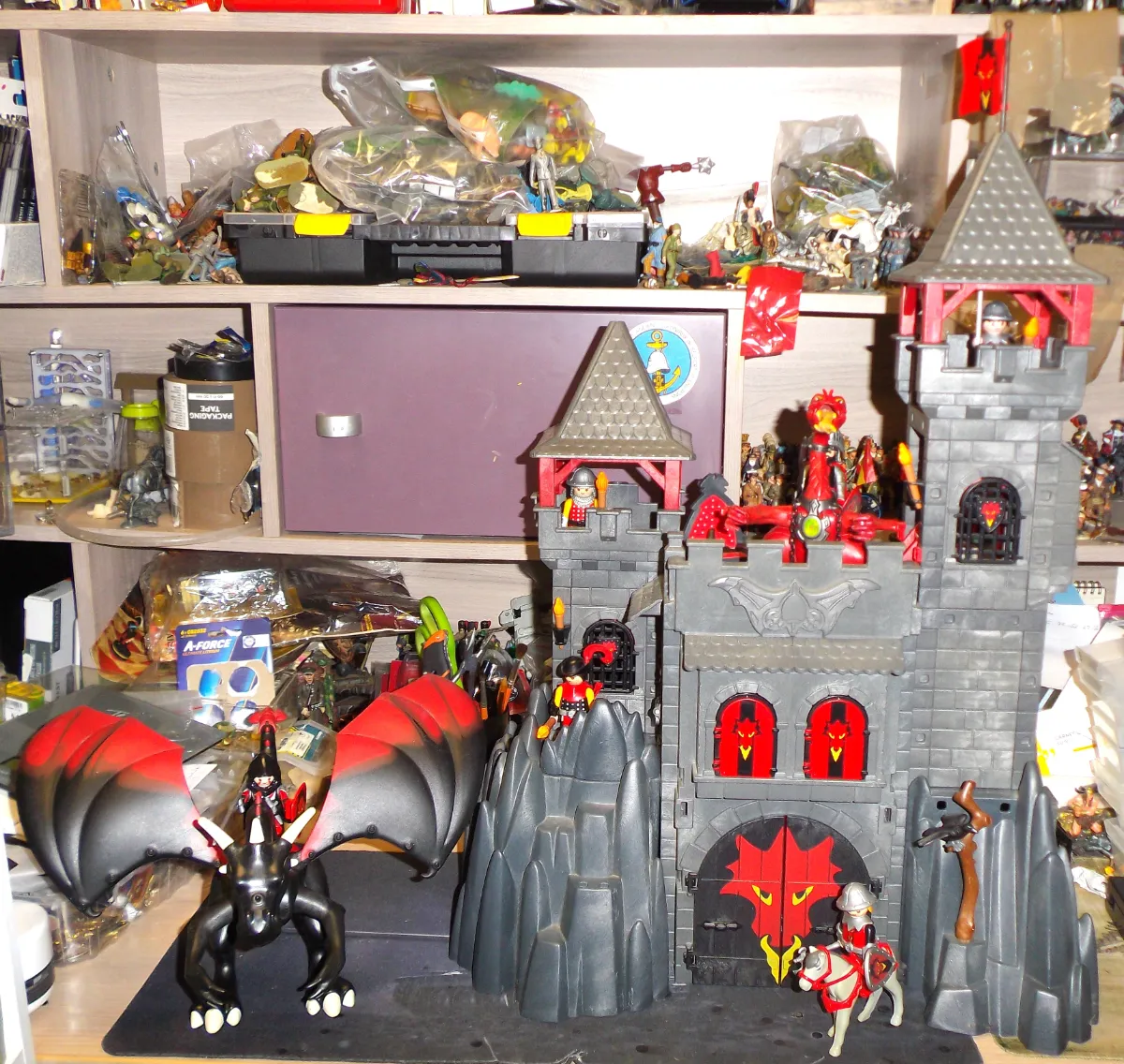 Rare: Lot Playmobil " Le château du Dragon + armée + grand dragon "- guerriers